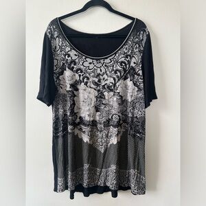 Vanilla Sugar Black‎ Graphic Short Sleeve Blouse Women 2X Floral Stud Plus Tunic